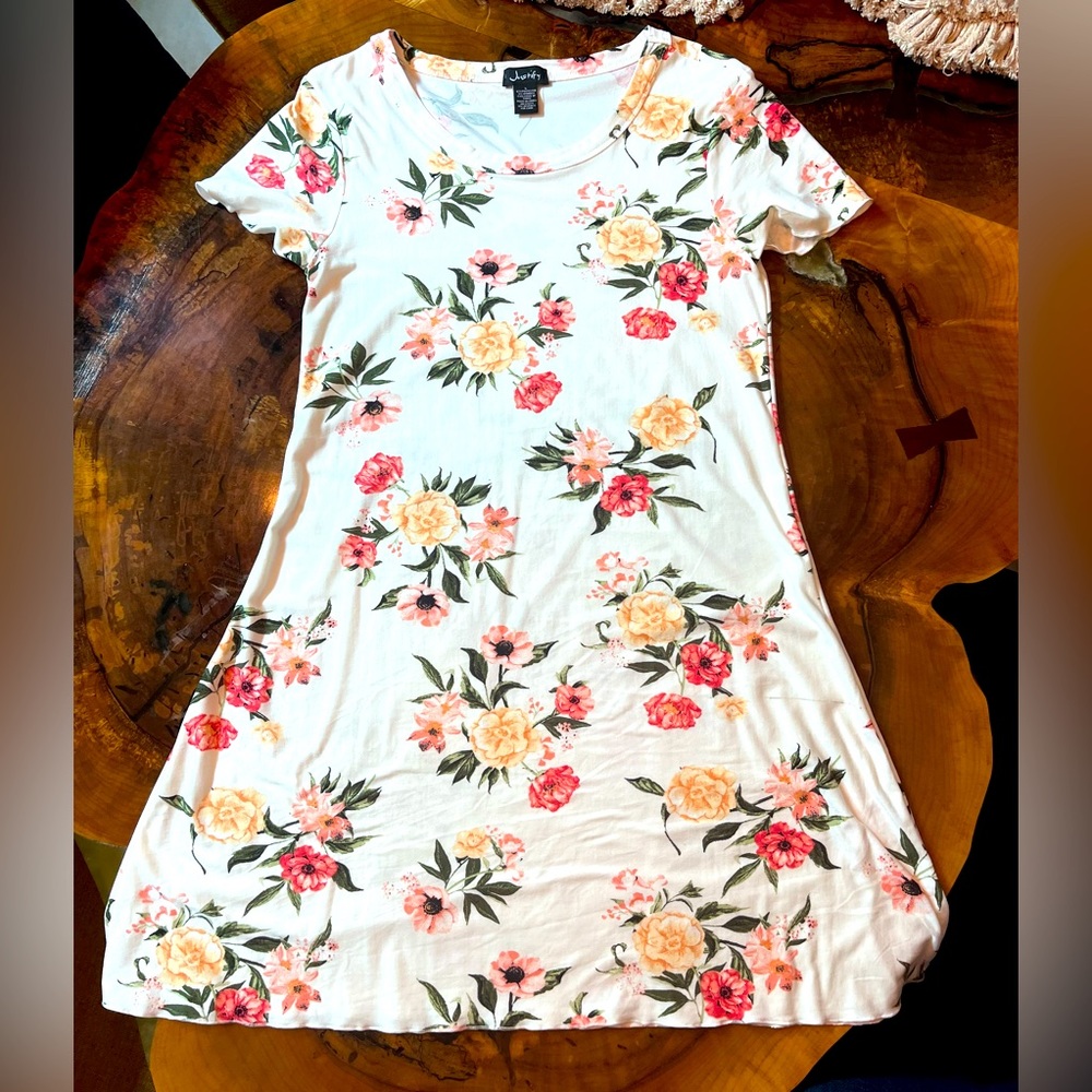 Justify Size L White Floral Soft Dress
